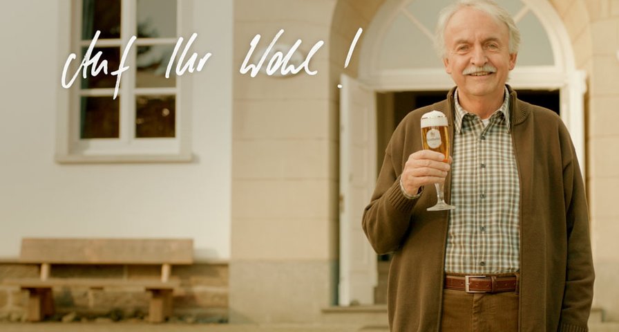 Krombacher Rentner Sepp Schreiber berichtet: "So schmeckt eine Perle der Natur." Krombacher Rentner Sepp Schreiber berichtet: "So schmeckt eine Perle der Natur."