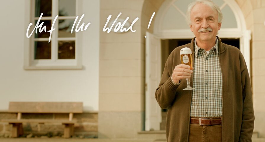 Krombacher Rentner Sepp Schreiber berichtet: "So schmeckt eine Perle der Natur." Krombacher Rentner Sepp Schreiber berichtet: "So schmeckt eine Perle der Natur."