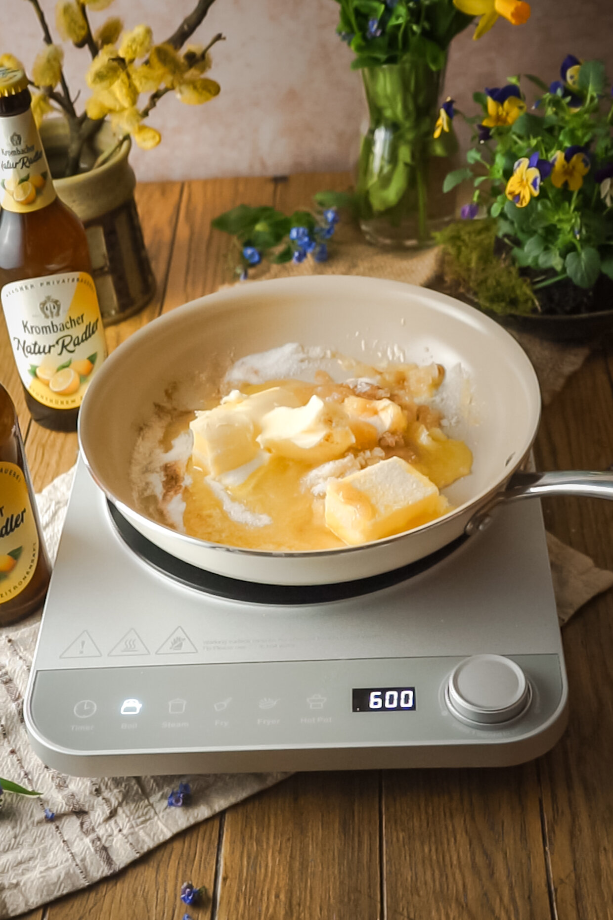 apfelkuchen-bienenstich | Krombacher