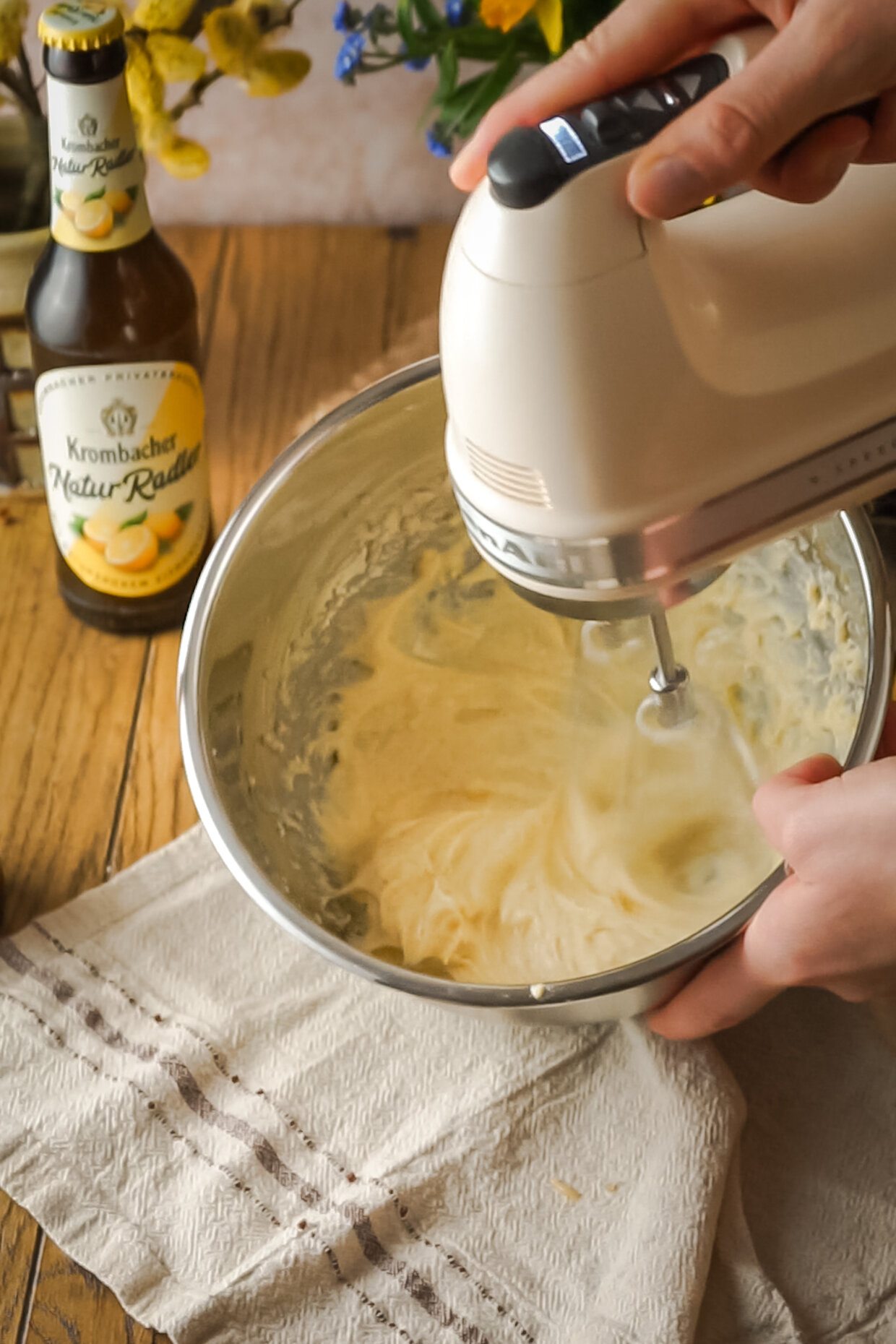 apfelkuchen-bienenstich | Krombacher apfelkuchen-bienenstich | Krombacher