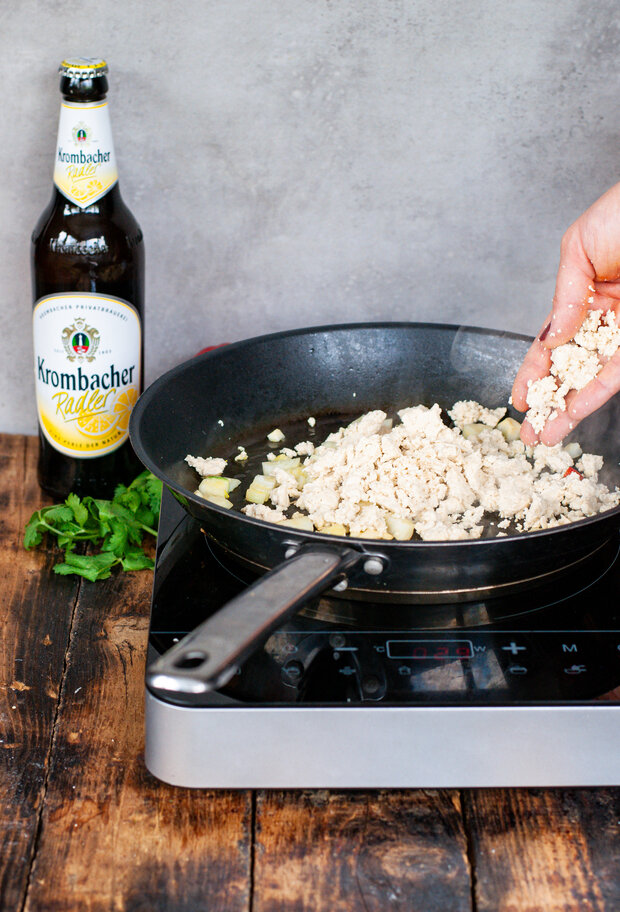 vegane_herzhaft_crepes_mit_tomaten-salsa | Krombacher