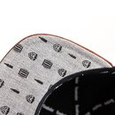 Innenansicht der modischen Krombacher Snapback Cap mit einzigartigem Druck.