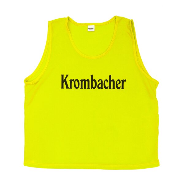 Gelbes Markierungshemd mit schwarzem Schriftzug 'Krombacher'.