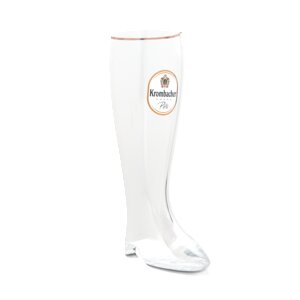 Aus bruchsicherem Glas. Krombacher Pils Glas in Form eines Stiefels mit goldfarbenem Rand und Logo.