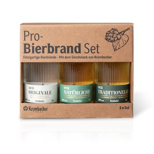5555_krombachershop_Probierbrand-Set_Produkt_001 Probierbrand-Set von Krombacher mit drei 5-cl-Flaschen: Der Originale, Der Natürliche und Der Traditionelle, in brauner Kartonverpackung.