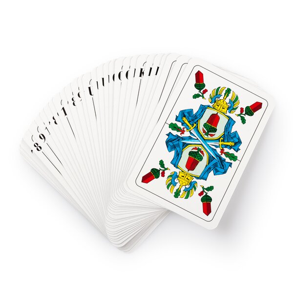 Fächerförmig ausgelegte Spielkarten mit Zahlen von 8 bis Ass und einer Karte mit farbigem Wappenmotiv.