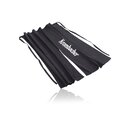 Schwarze Bistroschürze mit weißem Krombacher Schriftzug.